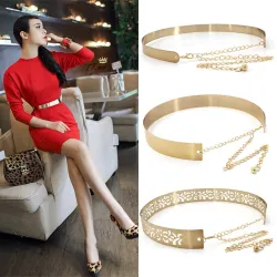 Fashionable metallic belt with a chainRiemen