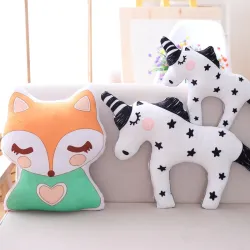 Jouet en forme de licorne et de renard - oreiller doux