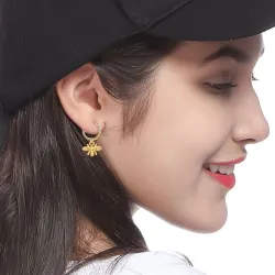 1 Pair Small Bee Pendant Earrings - GoldOorbellen