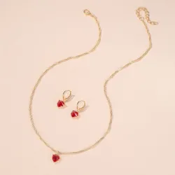 Collier d'or  boucles d'oreilles avec coeur rouge