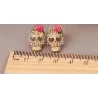 Crâne en cristal avec rose - petites boucles d'oreilles