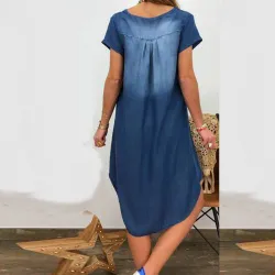 Denim jurk met korte mouwen - V-hals - los modelJurken