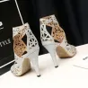 Sexy holle pumps - sandalen met hoge hak - met enkelbandjeHoge hakken