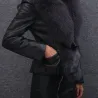 Elegant kort leren jack - met bontkraagJassen