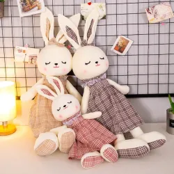 Konijn in geruite jurk - knuffel / popKnuffels