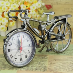 Vélo vintage avec horloge