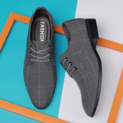 Klassieke schoenschoenen met spitse neus - veters - zwart roosterSchoenen