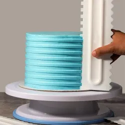Decorating cream spatula - scraper - irregular teeth / edge