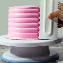 Decorating cream spatula - scraper - irregular teeth / edge