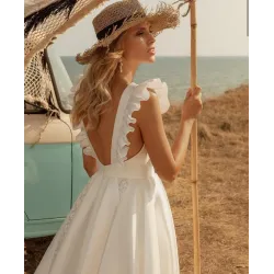 Satin white dress - knee length - sleeveless - open back - with rufflesDresses