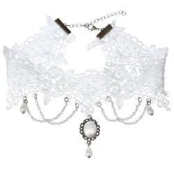 Modieuze witte kanten korte ketting - met kettinkjes / parels - gotische stijlHalskettingen