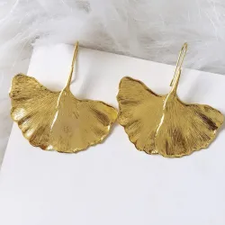 Gouden oorbellen in de vorm van bladeren - metaalOorbellen