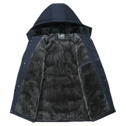Dikke warme winterjas met capuchonJassen