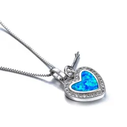Hartvormige hanger met blauwe opaal / kristallen / sleutel - met kettingHalskettingen