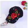 Modieuze baseballcap - met geborduurde rozen / kristallen / studsPetten & Hoeden
