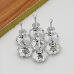 Boutons de meubles élégants - forme de diamant en verre
