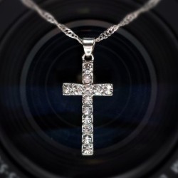 Collier en argent - avec croix en cristal