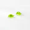 Oorknopjes met kleine groene bladeren - verzilverdOorbellen