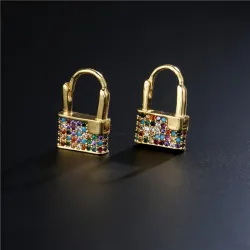 Slotvormige gouden oorbellen - met kristallenOorbellen