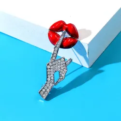 Kristallen broche - rode lippen / Be Quiet gebaarBroches