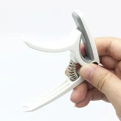 Capo de guitare en plastique - pour instrument à 6 cordes