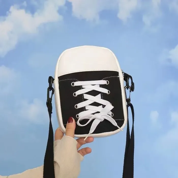 Petit sac à bandoulière en toile - forme chaussure