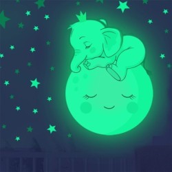 Lichtgevende muursticker - kinderkamer behang - slapende baby olifant / maan / sterrenMuurstickers