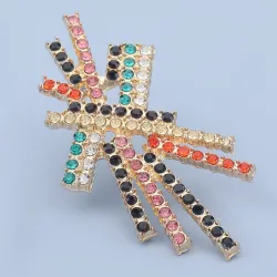 Boucles d'oreilles géométriques avec cristaux
