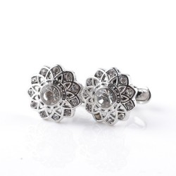 Zilveren bloemvormige manchetknopen met kristallenManchetknopen