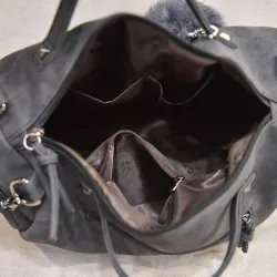 Vintage tas van nubuckleer met klinknagels / pom pom van bontTassen