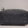 Vintage tas van nubuckleer met klinknagels / pom pom van bontTassen