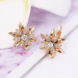 Gouden bloem oorbellen met kristallenOorbellen