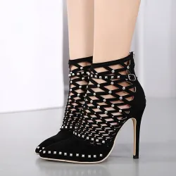 Bottines à talons hauts - design découpé - avec rivets / fermeture éclair