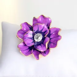 Fleur violette avec cristal - broche broche