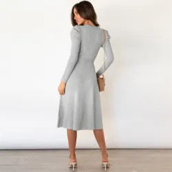 Robe en maille élégante - manches longues - ceinture à la taille