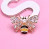 Broche abeille en cristal