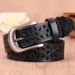 Gesneden lederen riem - met een metalen gespRiemen