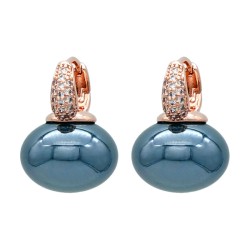 Boucles d'oreilles élégantes avec une perle / cristaux