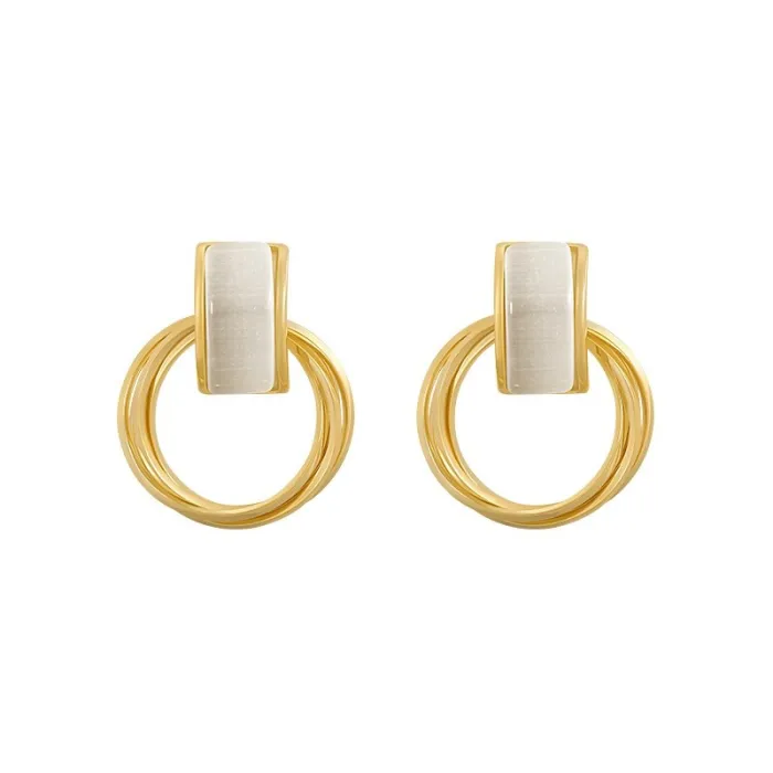 Elegante gouden ronde oorbellen - met witte opaalOorbellen