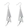 Boucles d'oreilles longues géométriques en argent givré