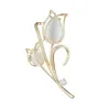 Broche en forme de tulipe blanche - avec cristaux
