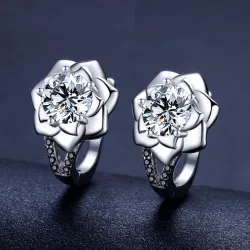Boucles d'oreilles élégantes en argent - avec fleur en cristal
