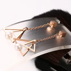 Driehoek Pearl Drop EarringsOorbellen