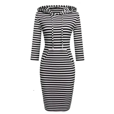 Robe à capuche rayée avec poches