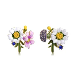 Kleine chrysant oorknopjesOorbellen