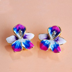 Boucles d'oreilles avec des cristaux de fleurs