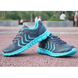 Super light air mesh sport shoes - breathable sneakersSchoenen