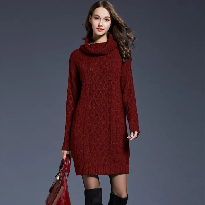 Pull tricoté long avec col rond - robe d'hiver