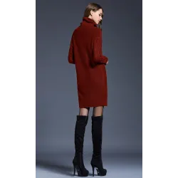 Pull tricoté long avec col rond - robe d'hiver