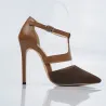 Elegante pumps met hoge hak en gespHoge hakken